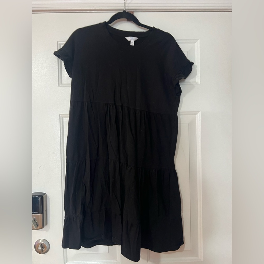 Women’s Black Time and Tru Dress EUC med